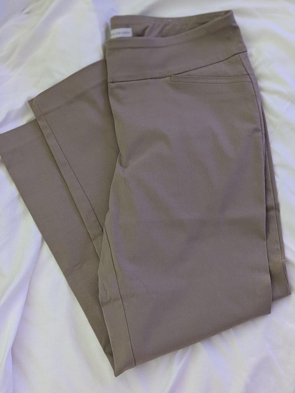 Van Heusen Women's Super Stretch Slim Fit Ankle Length Pull-On Pant Size 12 NWOT